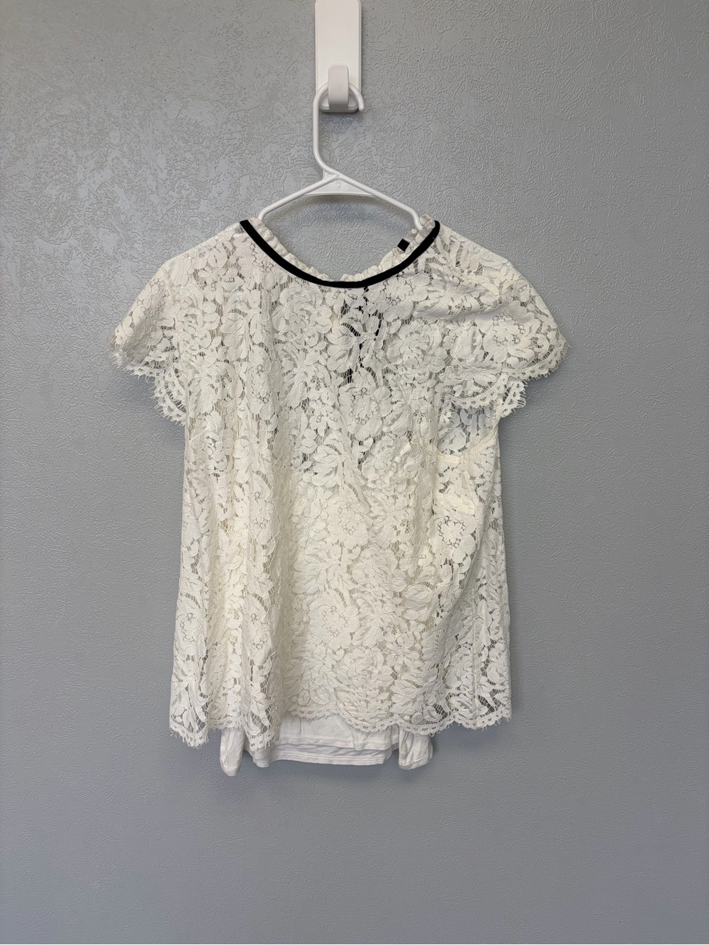 White House Black Market White Lace Short-Sleeve Blouse with Black Neck Trim